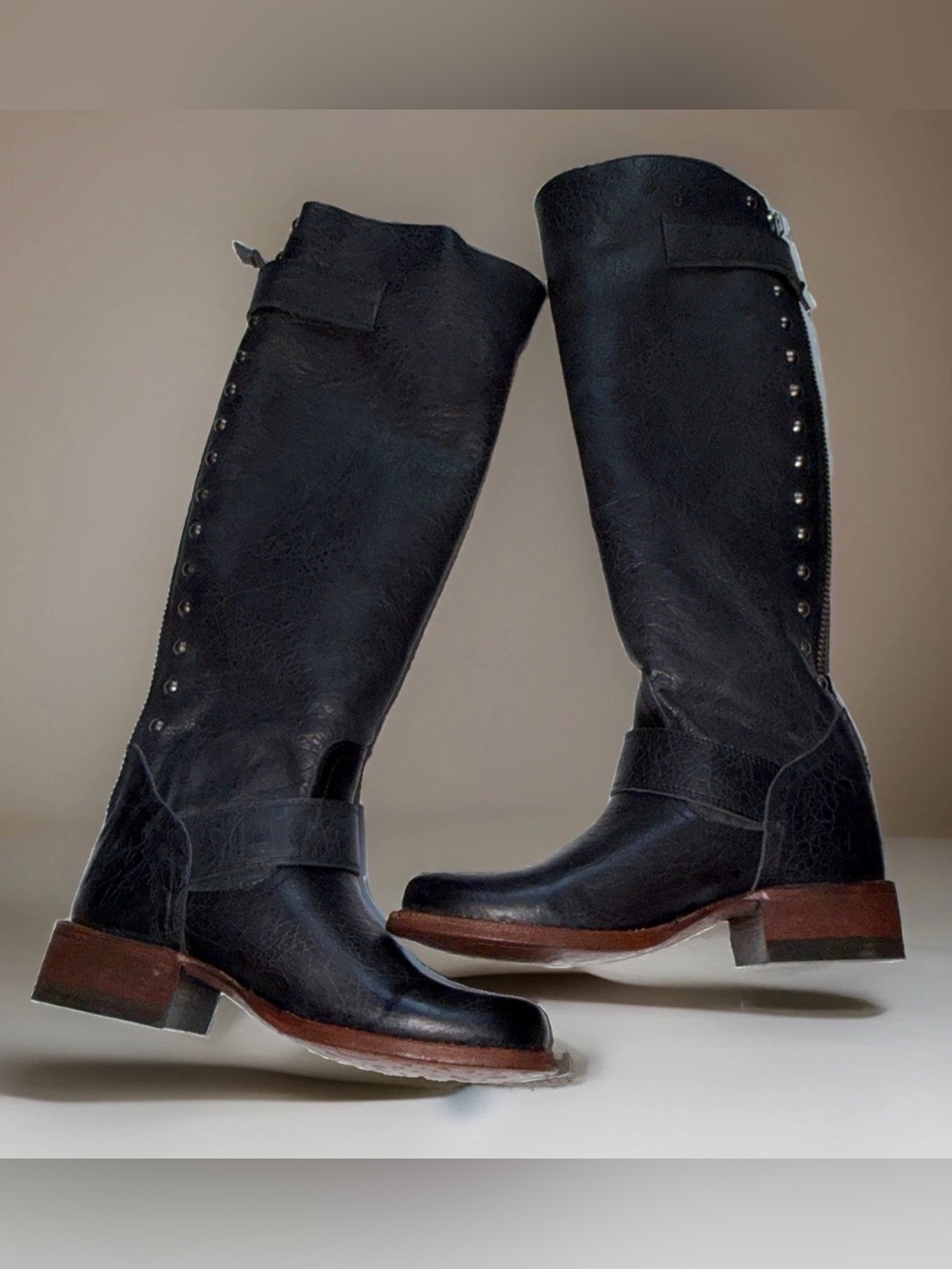 NWOB Womens Johnny Ringo Tammy Tall Studded Harness Riding Boots Sz 6 M Black